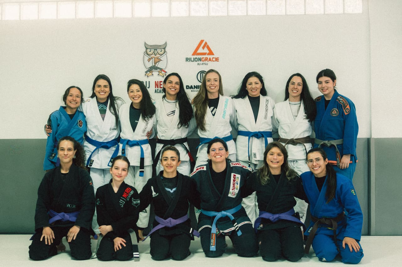 Turma feminina reunida
